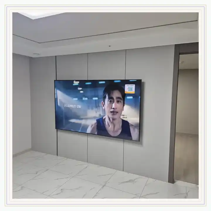 벽걸이TV 거치대 참고 사진 · 은평디에트르더퍼스트 설치 조건